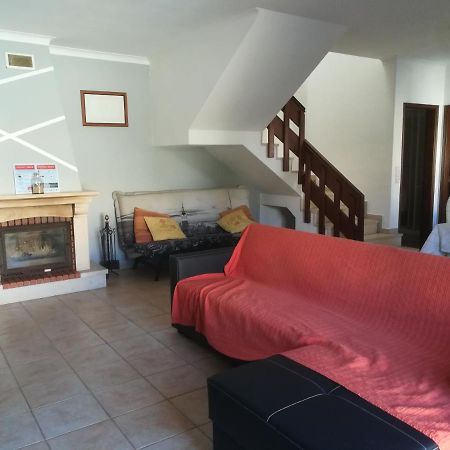 אלבופיירה Holiday House מראה חיצוני תמונה