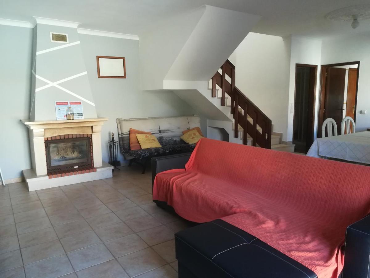 אלבופיירה Holiday House מראה חיצוני תמונה