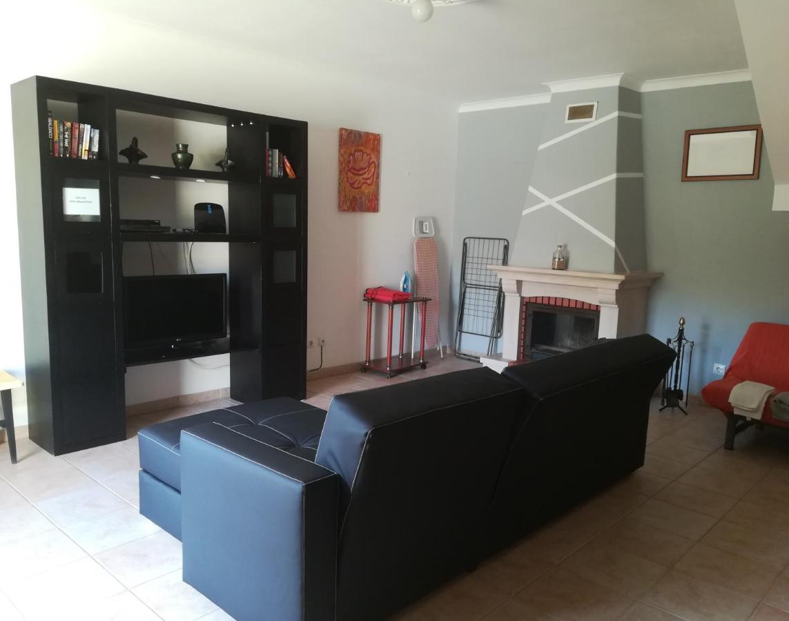 אלבופיירה Holiday House מראה חיצוני תמונה